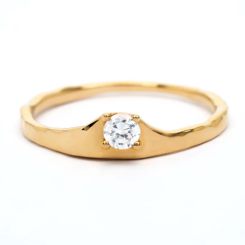 Ienissei ring crafted by sceona sustainable fine jewellery on a white background